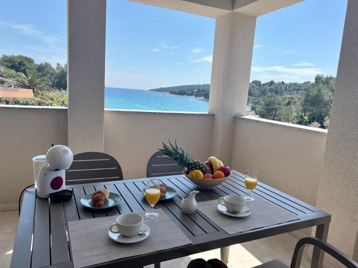 Apartments Divna Мали-Лошинь Экстерьер фото